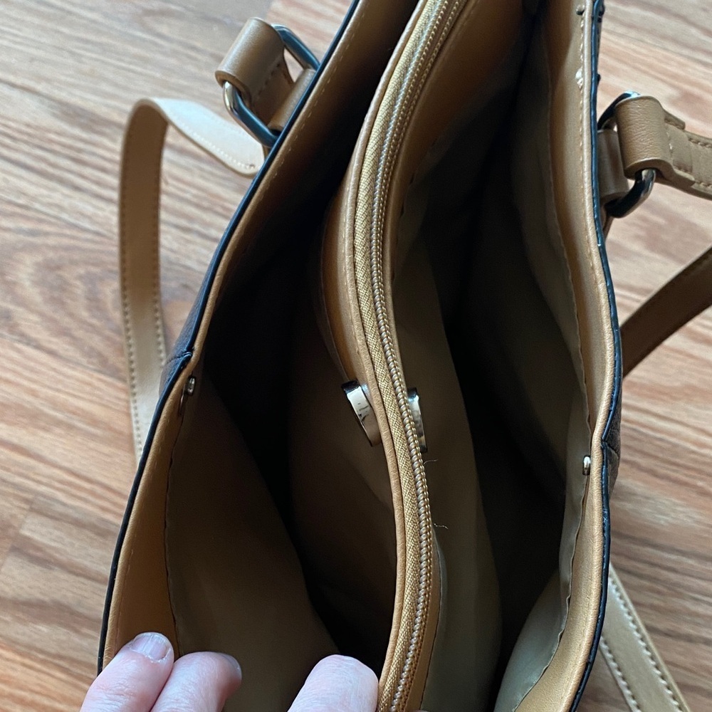 Aurielle Black and Tan Tote Bag - Picture 7 of 7